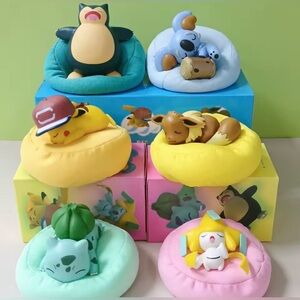 Sleeping Pokémon Figure